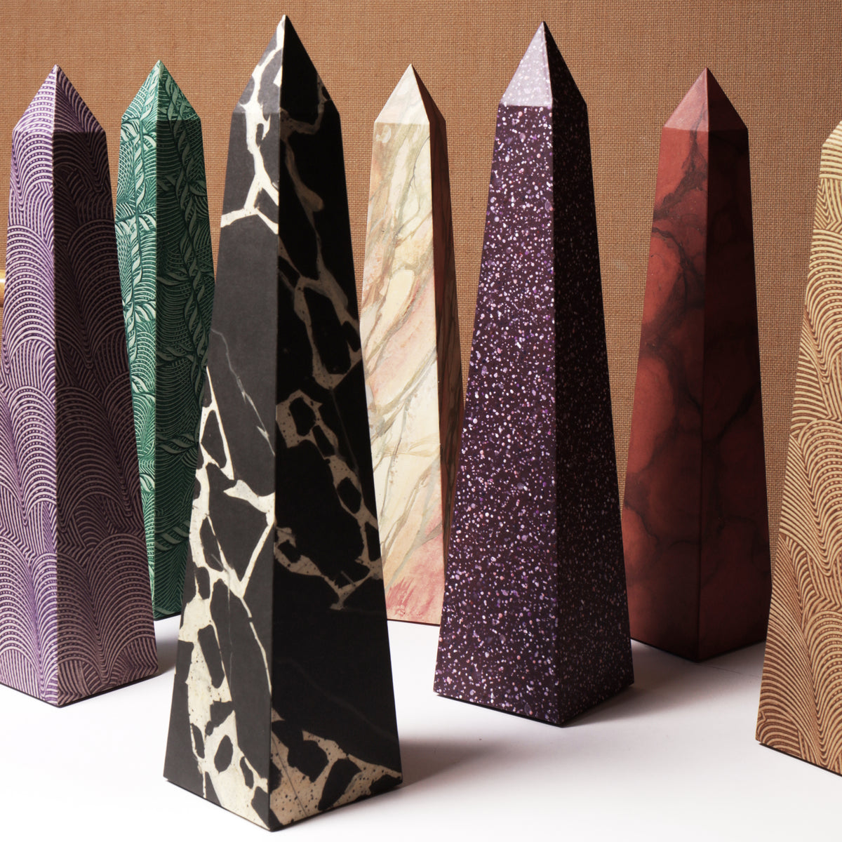 15" Obelisk - Verona Rosso