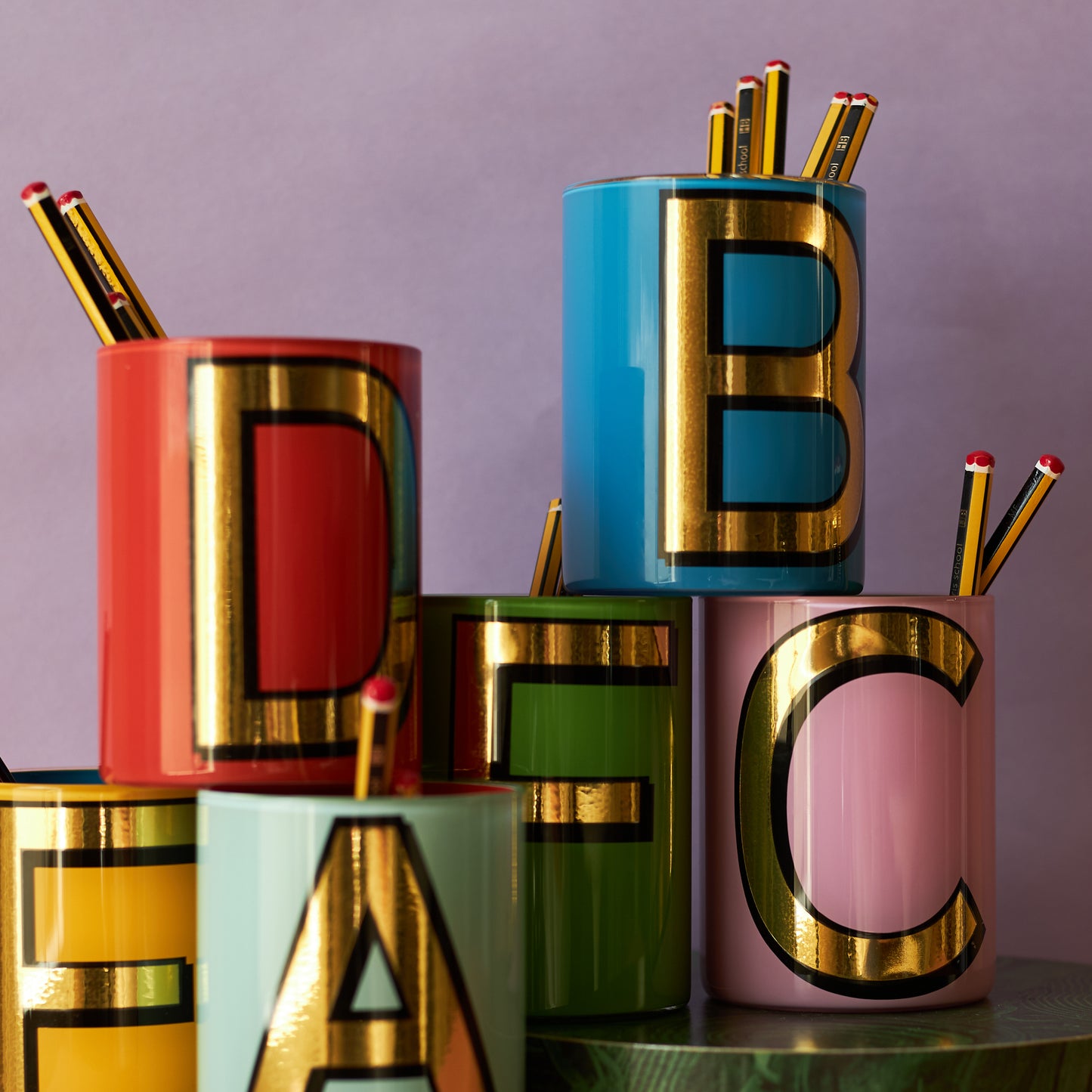 Alphabet Brush Pot - U